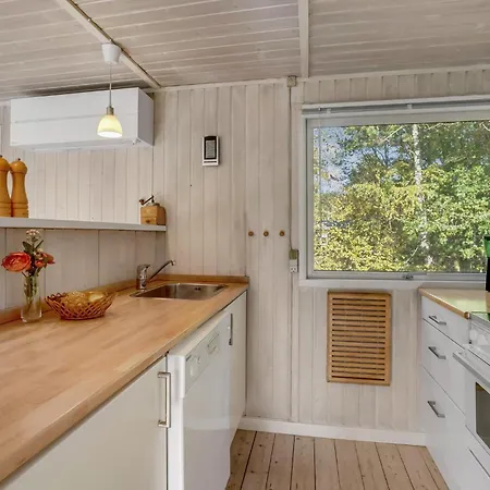 Lovely In With Kitchen 度假居 *