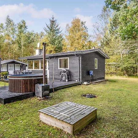 Holiday home Lovely In With Kitchen *