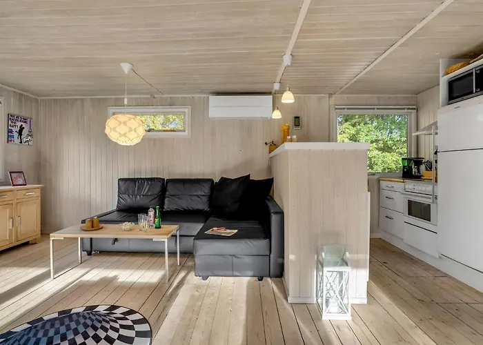Casa vacanze Lovely In With Kitchen *