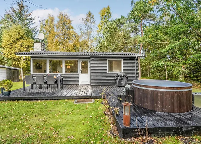 Casa vacanze Lovely In With Kitchen *