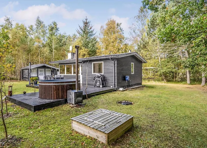 Casa vacanze Lovely In With Kitchen *